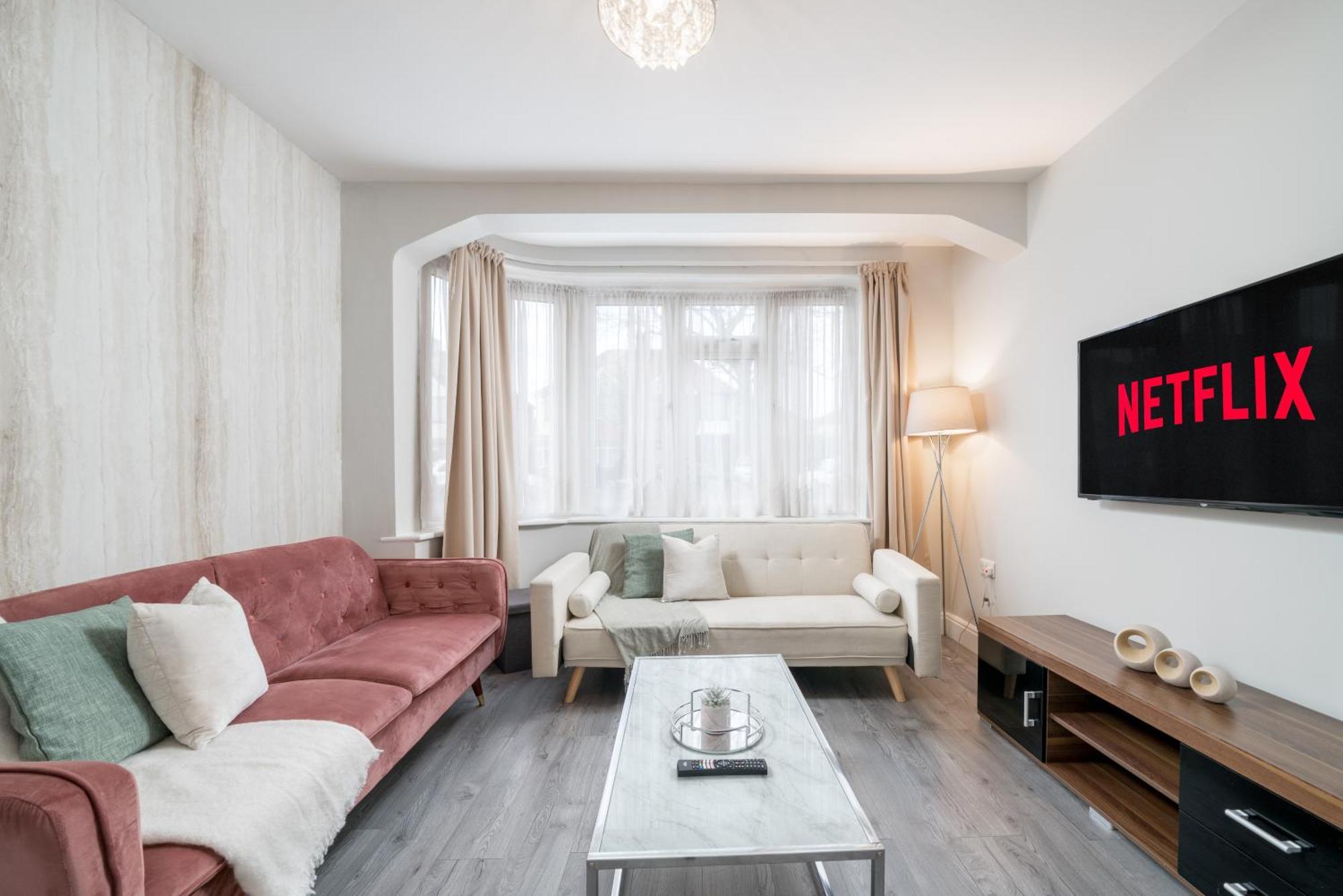 Lux 3Bed Near Wembley With Parking By Oceana Group - Sleeps 8 Apartment Harrow Exterior photo