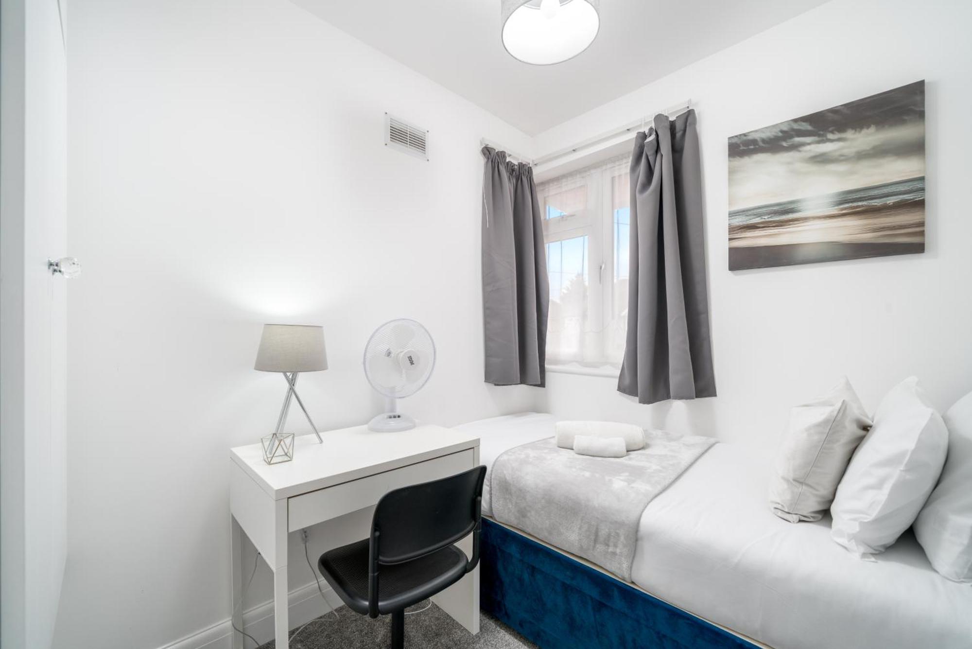 Lux 3Bed Near Wembley With Parking By Oceana Group - Sleeps 8 Apartment Harrow Exterior photo