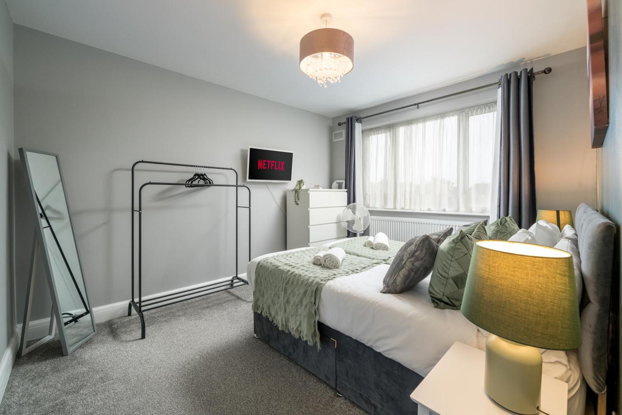 Lux 3Bed Near Wembley With Parking By Oceana Group - Sleeps 8 Apartment Harrow Exterior photo